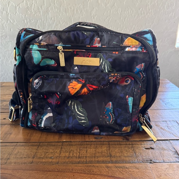 JuJuBe Social Butterfly BFF Backpack/Messenger Diaper Bag **READ DESCRIPTION!** - Picture 2 of 15
